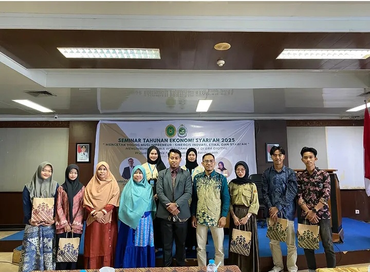 HIMA Ekonomi Syariah FIAI UNISI Sukses Gelar Seminar Akhir Tahun, Dorong Lahirnya Young Muslim Preneur